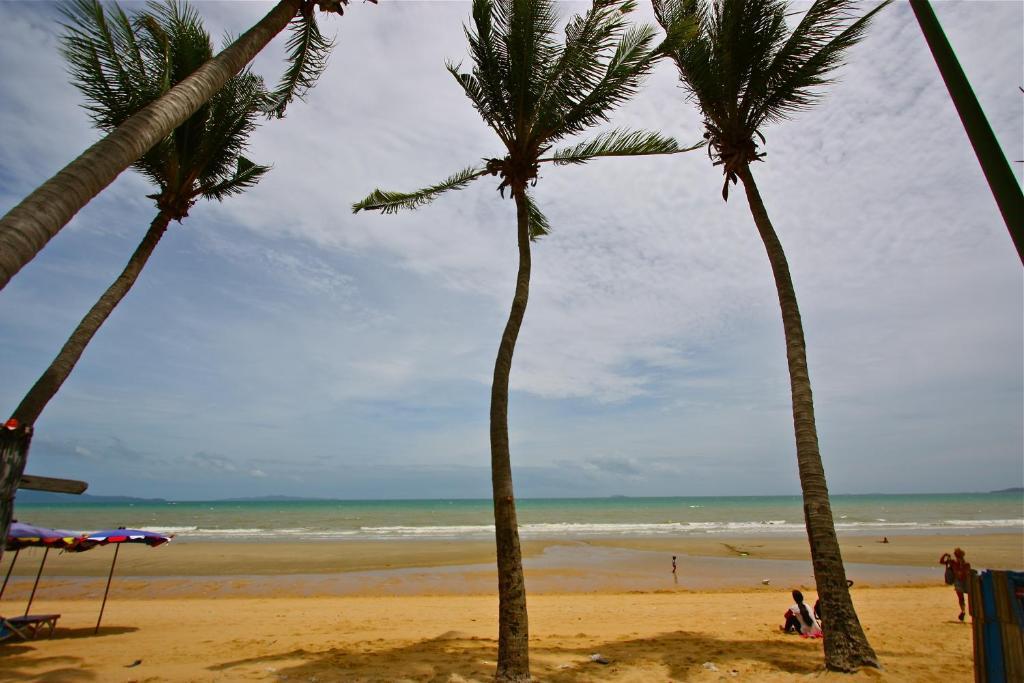 Costa Village Pool Villa Pantai Jomtien Bagian luar foto