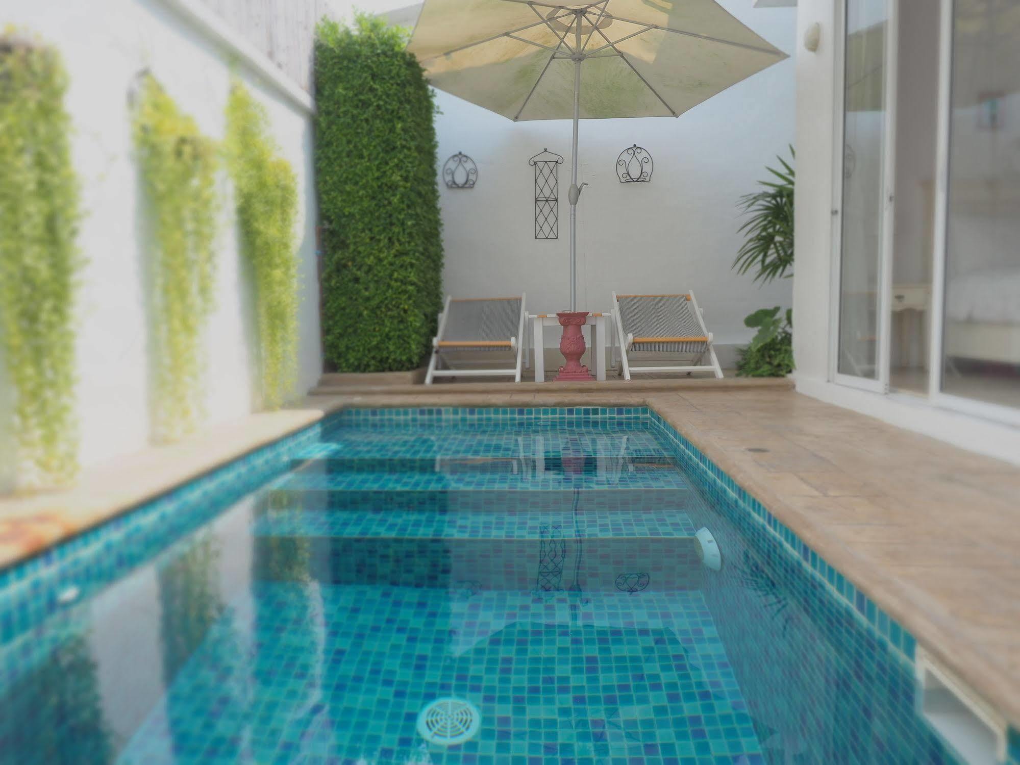 Costa Village Pool Villa Pantai Jomtien Bagian luar foto